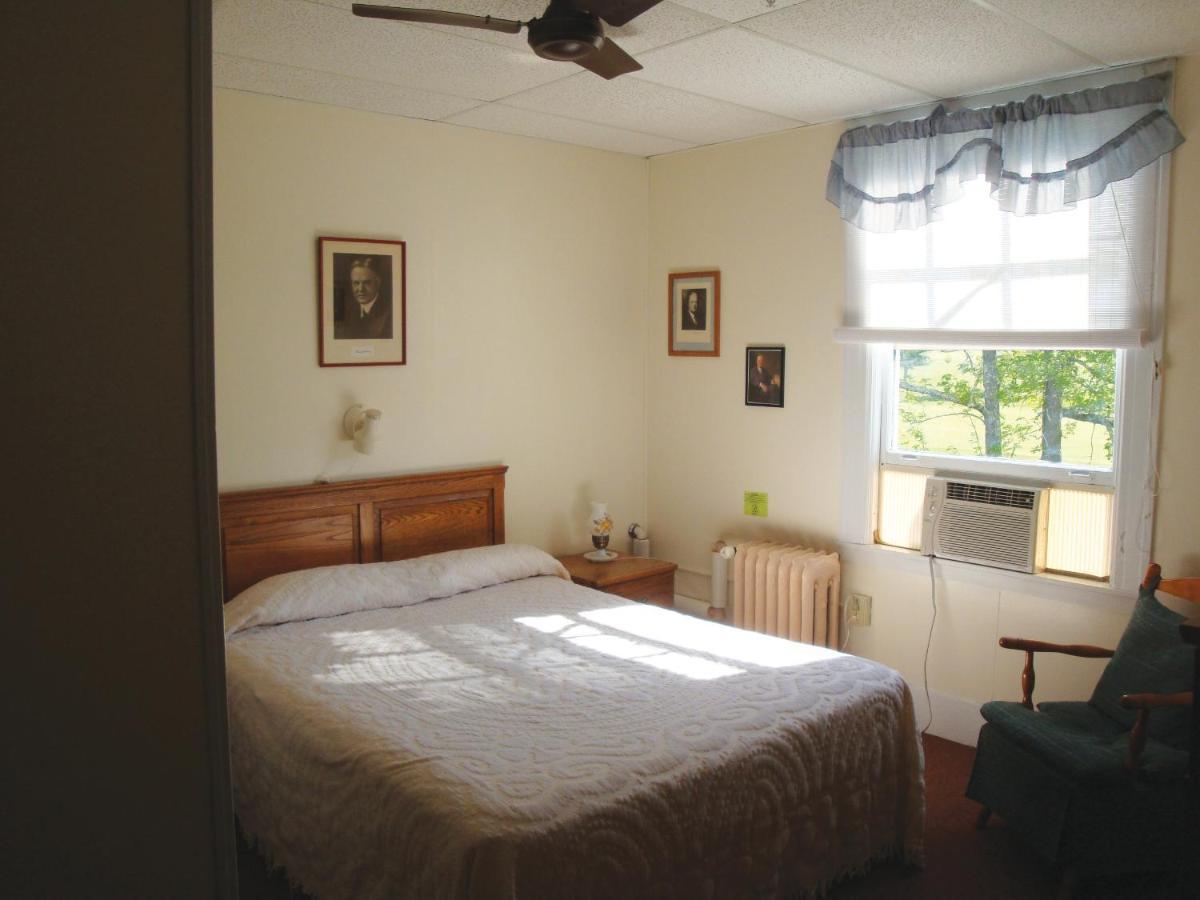 The Presidential Inn At Poland Spring Resort Екстериор снимка